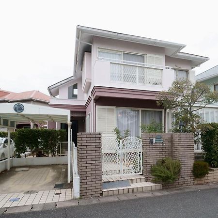 Вилла Atagohama Seaside House Фукуока Экстерьер фото